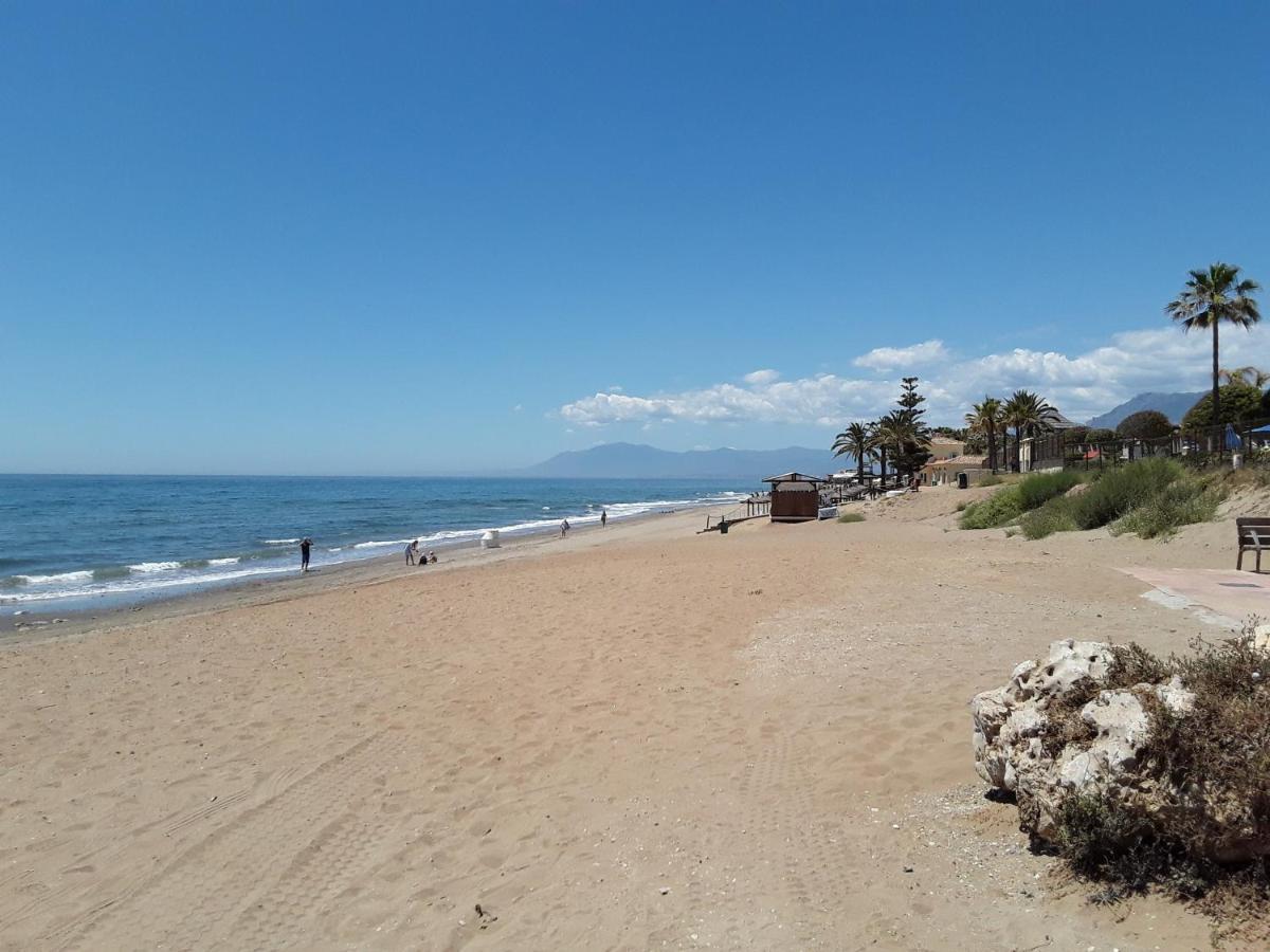 Beachfront Neptuno I, Complex,Views,Pool,Garden, Elviria Marbellac Extérieur photo