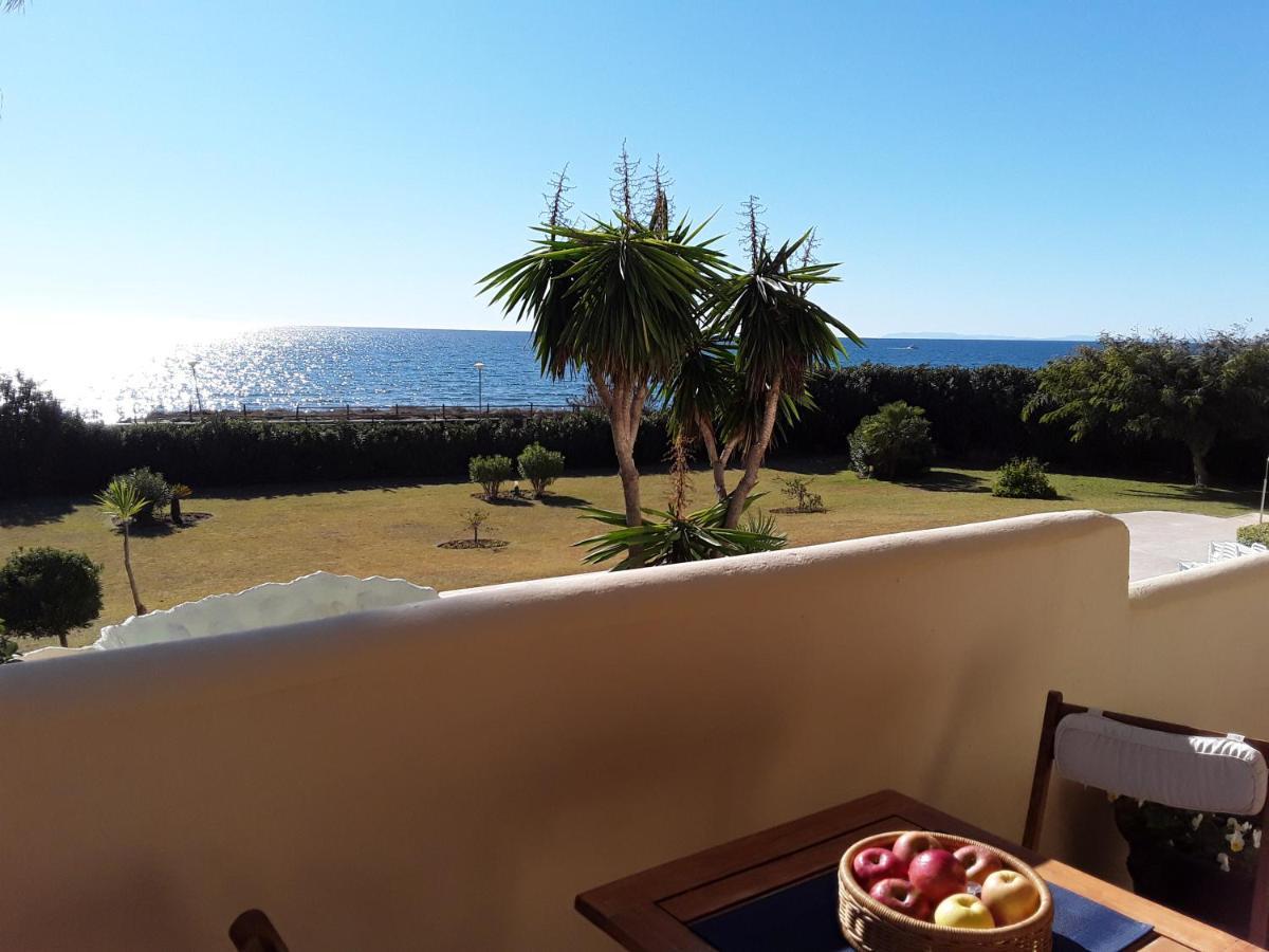 Beachfront Neptuno I, Complex,Views,Pool,Garden, Elviria Marbellac Extérieur photo
