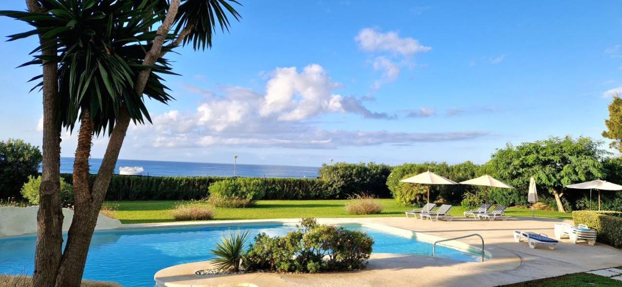 Beachfront Neptuno I, Complex,Views,Pool,Garden, Elviria Marbellac Extérieur photo