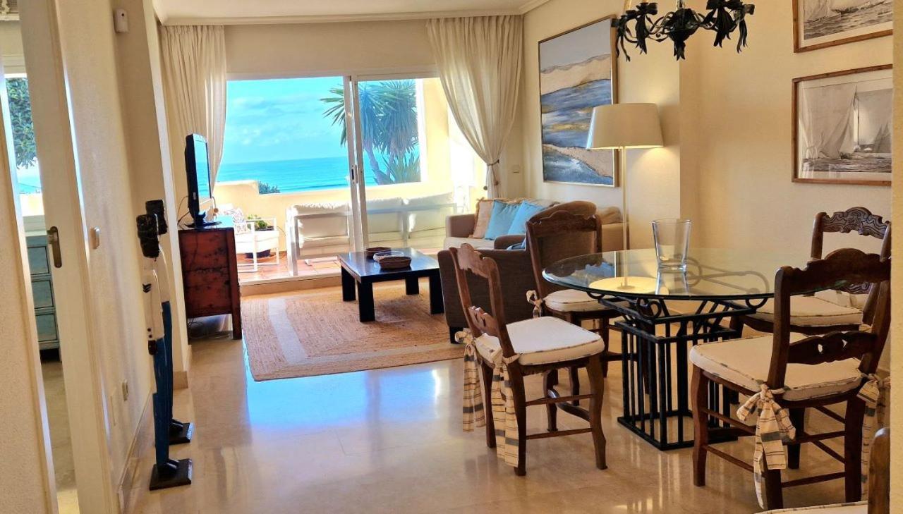 Beachfront Neptuno I, Complex,Views,Pool,Garden, Elviria Marbellac Extérieur photo