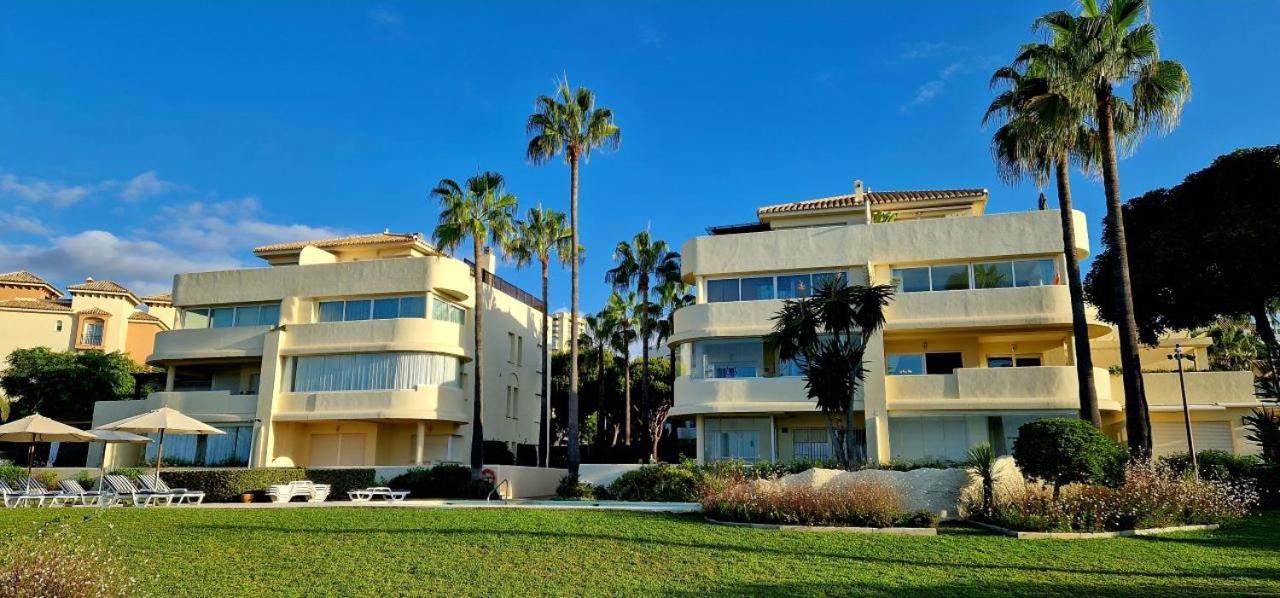 Beachfront Neptuno I, Complex,Views,Pool,Garden, Elviria Marbellac Extérieur photo