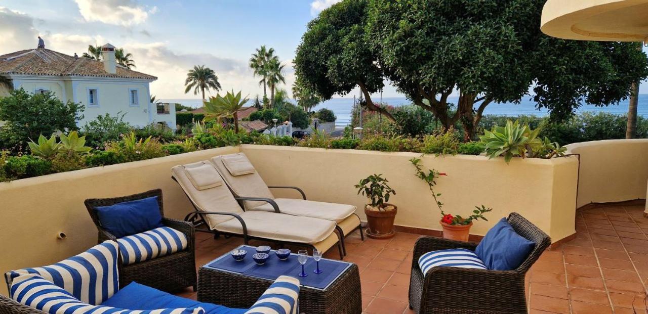 Beachfront Neptuno I, Complex,Views,Pool,Garden, Elviria Marbellac Extérieur photo